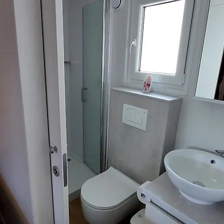 Mobile 631 - Private Jacuzzi & Sea View Vakantiehuis Selce
