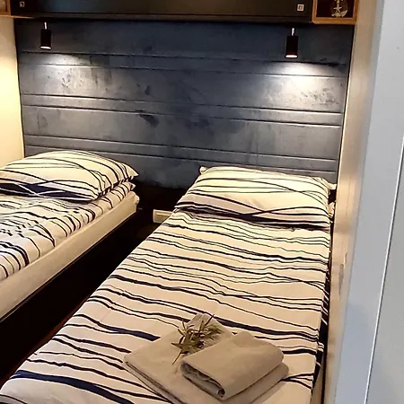 Mobile 631 - Private Jacuzzi & Sea View Selce